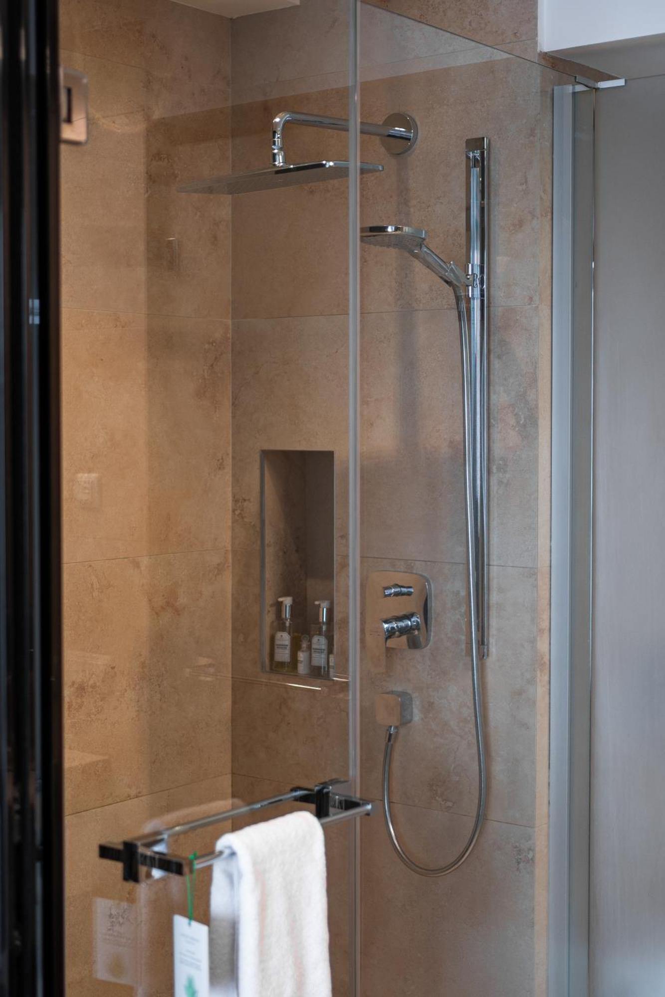 11 Mirrors Design Hotel Kiev Exterior foto