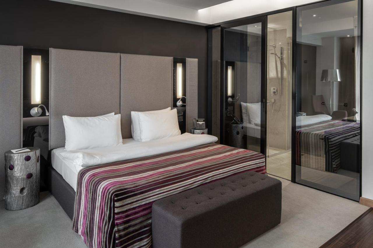 11 Mirrors Design Hotel Kiev Exterior foto
